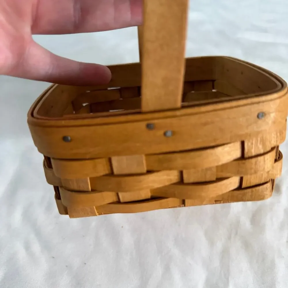 VTG Y2K 2004 Handmade Basket ~5 or 6 Inches Cottagecore
